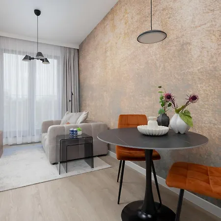Chronos Z Klimatyzacja Na Warszawskiej Woli Od Renters Prestige Апартаменты *