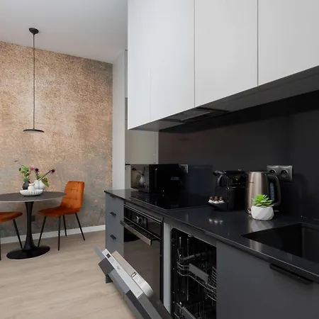 Chronos Z Klimatyzacja Na Warszawskiej Woli Od Renters Prestige