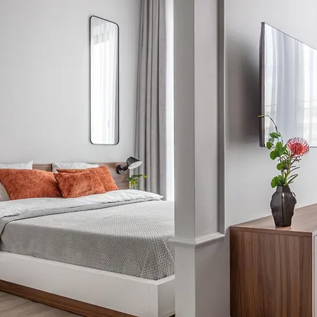 Chronos Z Klimatyzacja Na Warszawskiej Woli Od Renters Prestige דירה