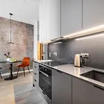 Chronos Z Klimatyzacja Na Warszawskiej Woli Od Renters Prestige Appartement *